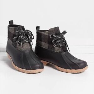 Maurice’s Jill Buffalo Plaid Lace Up Short Duck Boot